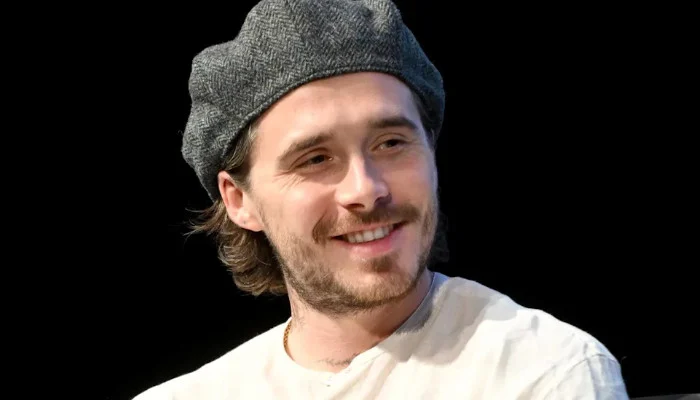 Brooklyn Beckham کی پیچیدہ وراثت: World Cup کی سیٹ اور ایک عوامی خاموشی