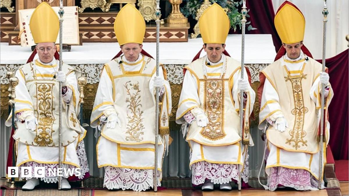 کیتھولک چرچ میں خانہ جنگی کی صورتحال؛ روایتی پسند SSPX نے باغی بشپ مقرر کر دیے