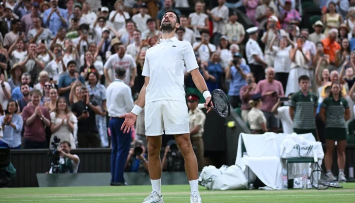 ریکارڈ توڑ پانچ گھنٹے کا مقابلہ: عمر کو شکست دیتے ہوئے Novak Djokovic ومبلڈن کے سیمی فائنل میں پہنچ گئے