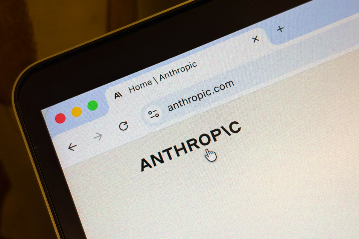 وائٹ ہاؤس نے Anthropic کے خلاف ایکسپورٹ کنٹرولز کو بطور ہتھیار استعمال کیا، Amazon کی جانب سے سیکیورٹی خامیوں کی رپورٹ
