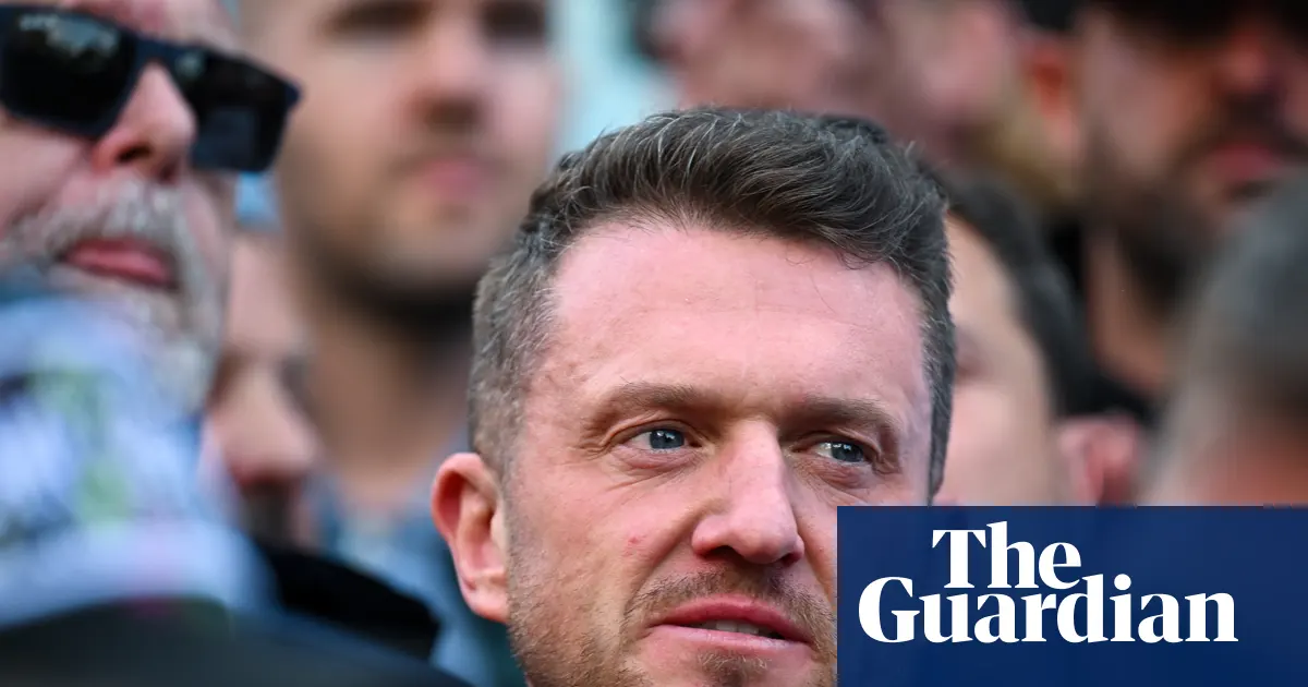 Musk Foundation نے مبینہ طور پر Tommy Robinson کے دورہ روس کے لیے فنڈز فراہم کیے