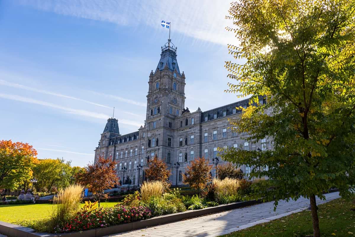 Quebec کا PEQ امیگریشن پروگرام دوبارہ کھولنے کا اعلان، تارکین وطن کے لیے نئی امید