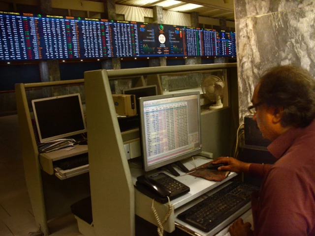PSX نے تمام ریکارڈ توڑ دیے: کراچی میں تیزی کی لہر، KSE-100 انڈیکس میں 3,000 پوائنٹس کا اضافہ