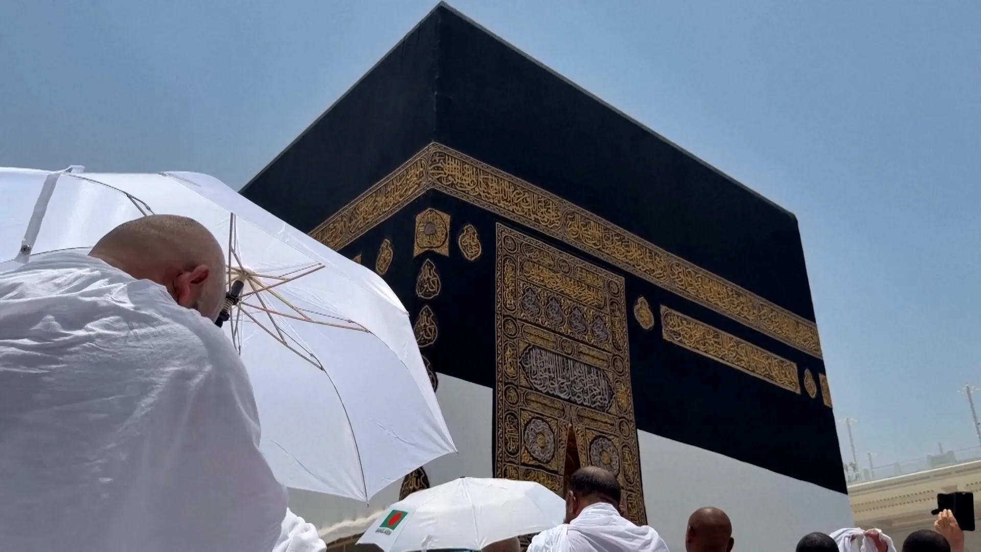 لاجسٹک کا بڑا امتحان: سعودی عرب حج کے لیے 16 لاکھ سے زائد عازمین کی آمد کا انتظام سنبھال رہا ہے