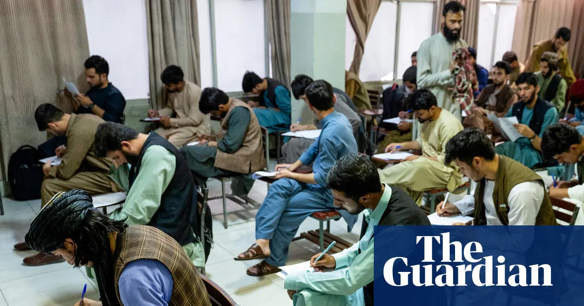 خالی ہوتے ایوان: افغان اعلیٰ تعلیم کا خاموش زوال
