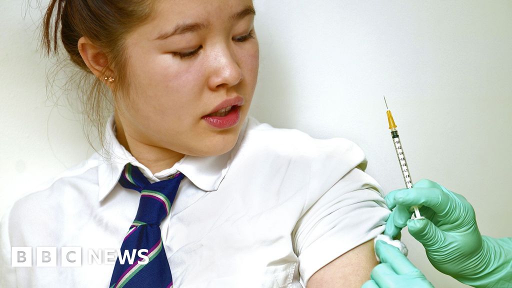 برطانیہ کی تحقیق میں تصدیق: HPV Vaccine نے نوجوان خواتین میں رحم کے کینسر سے ہونے والی اموات کا تقریباً مکمل خاتمہ کر دیا