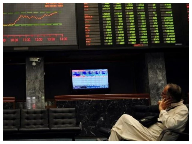 ریجنل مارکیٹ میں اتار چڑھاؤ کے باعث PSX میں مندی، سرمایہ کاروں نے منافع وصول کرنا شروع کر دیا