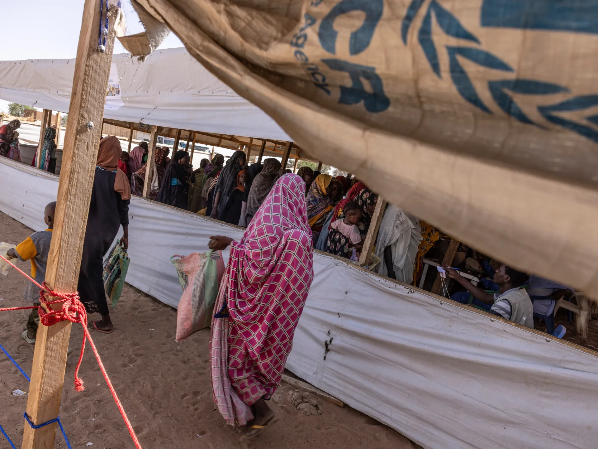 امداد کے نام پر استحصال: MSF کی تحقیقات نے Chad میں منظم جنسی زیادتیوں کو بے نقاب کر دیا