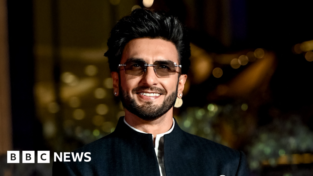 بالی ووڈ میں ٹکراؤ: فلم یونین نے Ranveer Singh کے خلاف 'عدم تعاون' کا حکم جاری کر دیا