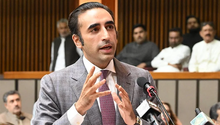 پاکستان کا وفاقی مالیاتی بحران: بلاول بھٹو کا صوبوں کی جانب سے دفاعی تعاون کے معاہدے کا اعلان