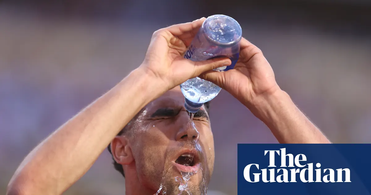 2026 World Cup: شدید گرمی سے کھلاڑیوں کا برا حال، سانس لینا بھی دشوار ہو گیا