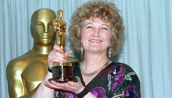 آئرلینڈ کی لیجنڈری اداکارہ اور آسکر ایوارڈ یافتہ Brenda Fricker 81 برس کی عمر میں انتقال کر گئیں
