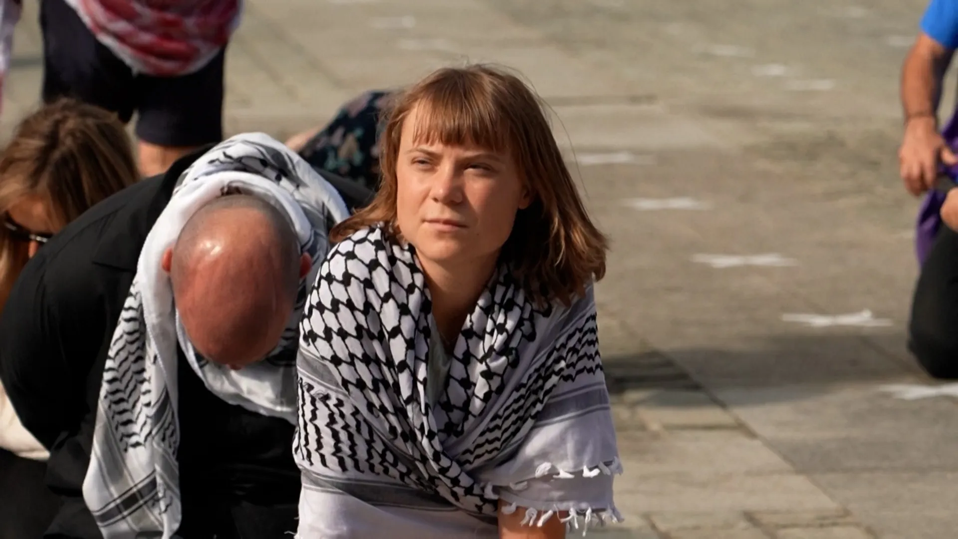 Greta Thunberg کی قیادت میں برسلز میں احتجاج، اسرائیل کی بستیوں میں بنی مصنوعات پر EU سے تجارتی پابندیوں کا مطالبہ
