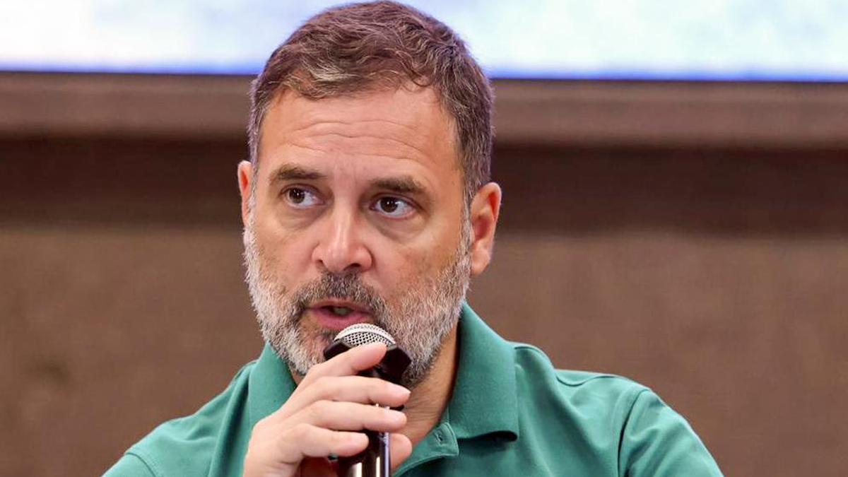 NEET 2026 بحران: ملک بھر میں دوبارہ امتحانات کے انتظامات کے دوران اپوزیشن کا وزیر سے استعفے کا مطالبہ