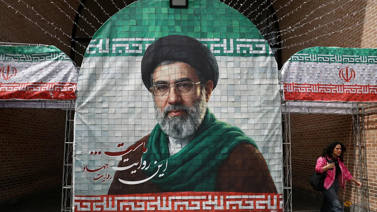 خامنہ ای کا جوہری موقف میں سختی: یورینیم نکالنے سے انکار نے امن مذاکرات کو خطرے میں ڈال دیا