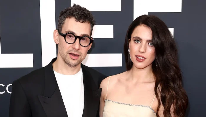 خاموش علیحدگی: Margaret Qualley اور Jack Antonoff کے درمیان راہیں جدا