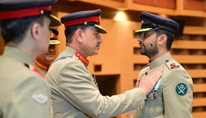 فیلڈ مارشل Syed Asim Munir نے راولپنڈی کمانڈ خطاب میں دہشت گردی کے خلاف سخت موقف اپنا لیا