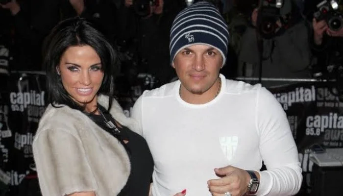 چمک دمک کے پیچھے: Katie Price نے نئی دستاویزی سیریز میں اپنی کہانی خود بیان کر دی