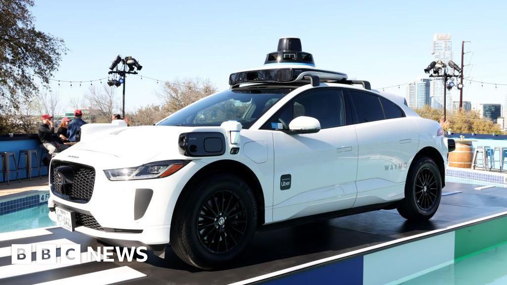سیلاب کے خطرات: Waymo نے اہم مارکیٹوں میں Robotaxi آپریشنز معطل کر دیے