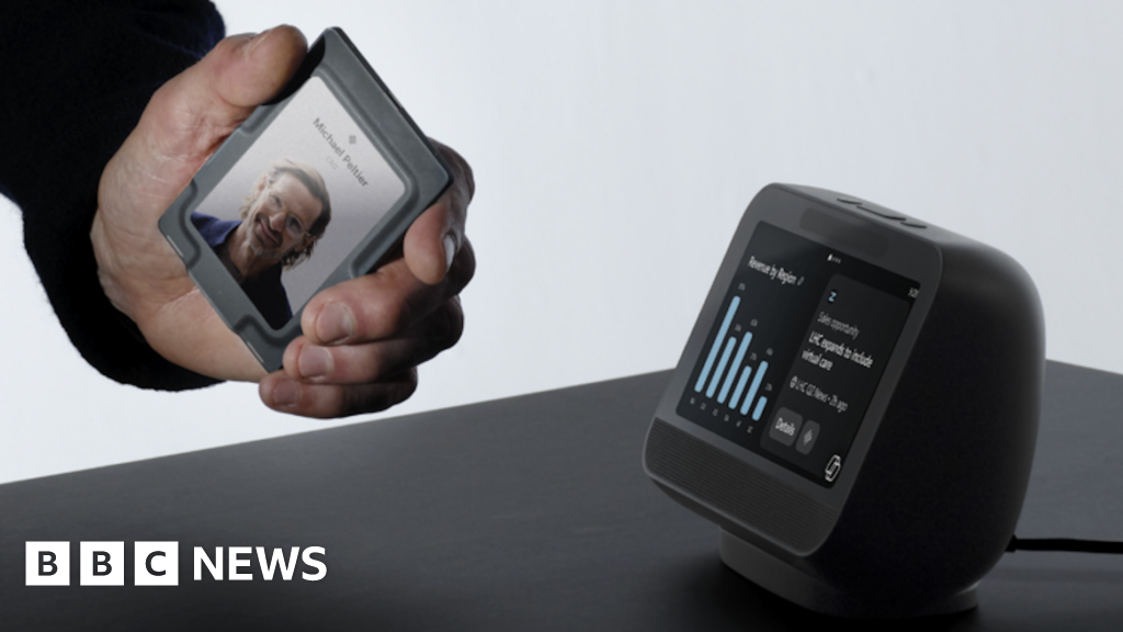 Microsoft کا AI Wearable: آفس پروڈکٹیوٹی کے مستقبل پر ایک بڑا داؤ