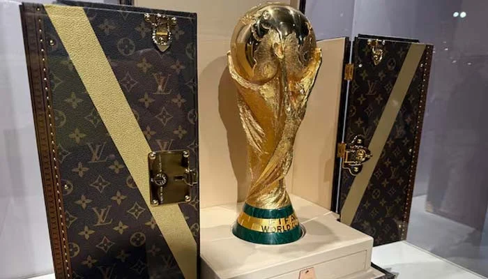لگژری اور وراثت کا سنگم: FIFA World Cup ٹرافی کا نیویارک کے لیے خاص سفر