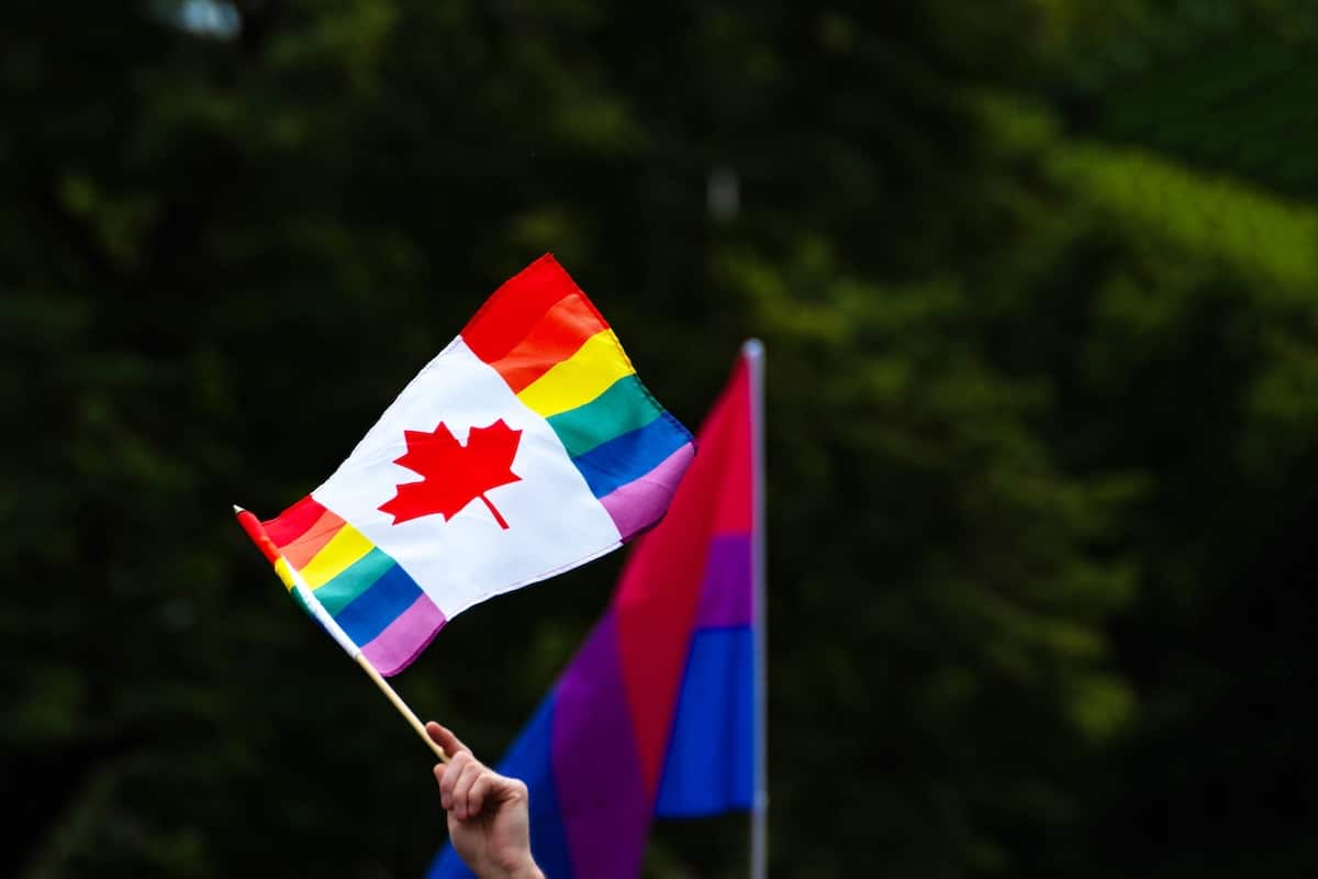 شمالی پناہ گاہ: LGBTQ امریکی تیزی سے کینیڈین شہریت کیوں حاصل کر رہے ہیں؟