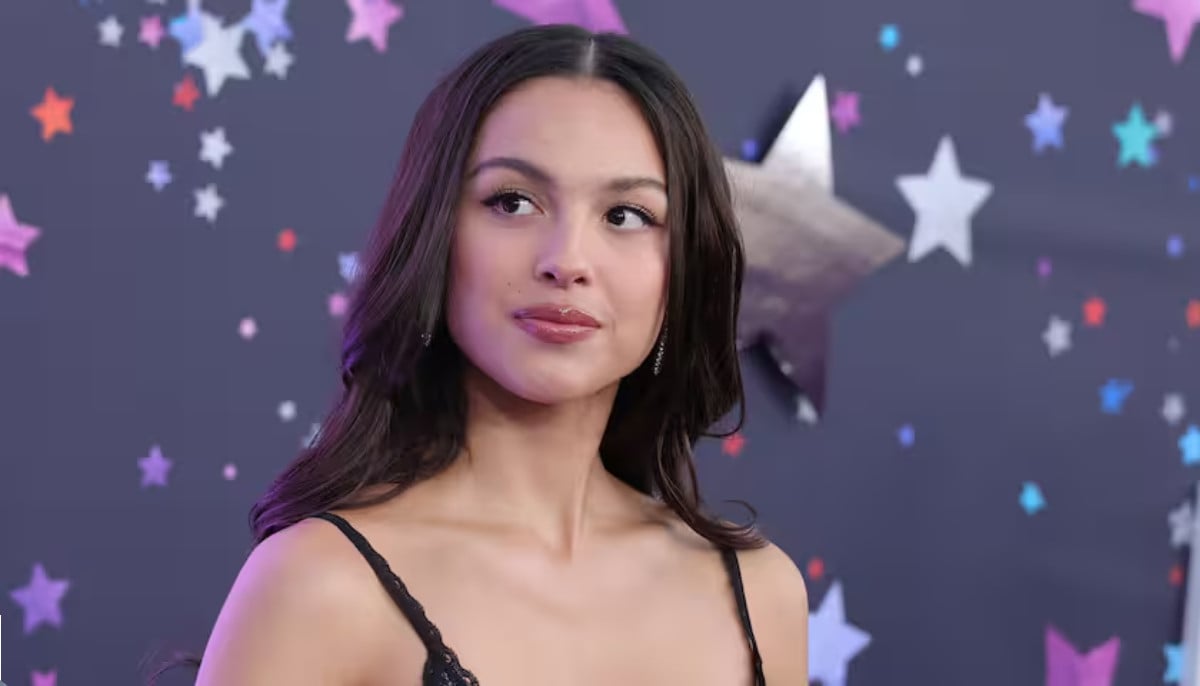 ایڈیٹنگ کا فن: Olivia Rodrigo کا اپنے تیسرے البم کی طرف ایک محتاط سفر
