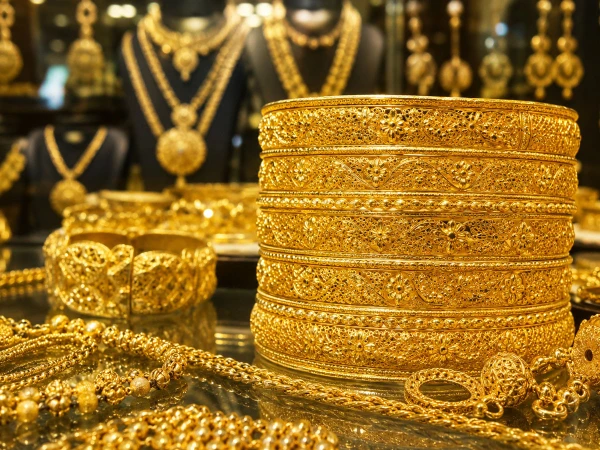 پاکستان میں سونے کی قیمتوں میں مسلسل دوسرے دن بڑی کمی