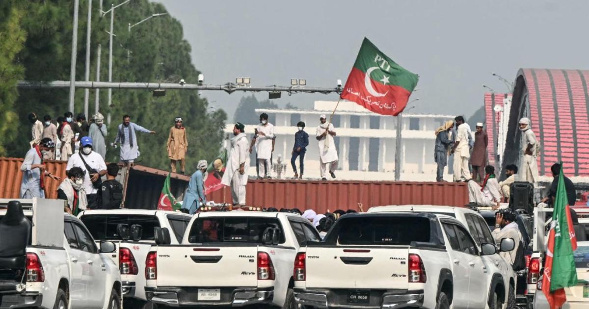 اپوزیشن کا احتجاج: اسلام آباد کو سیل کرنے کے لیے 23,500 پولیس اہلکار تعینات