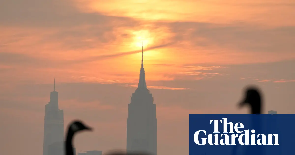 دم گھٹتا ہوا آسمان: United States میں لاکھوں افراد جنگلات کی آگ کے دھوئیں کی واپسی سے پریشان